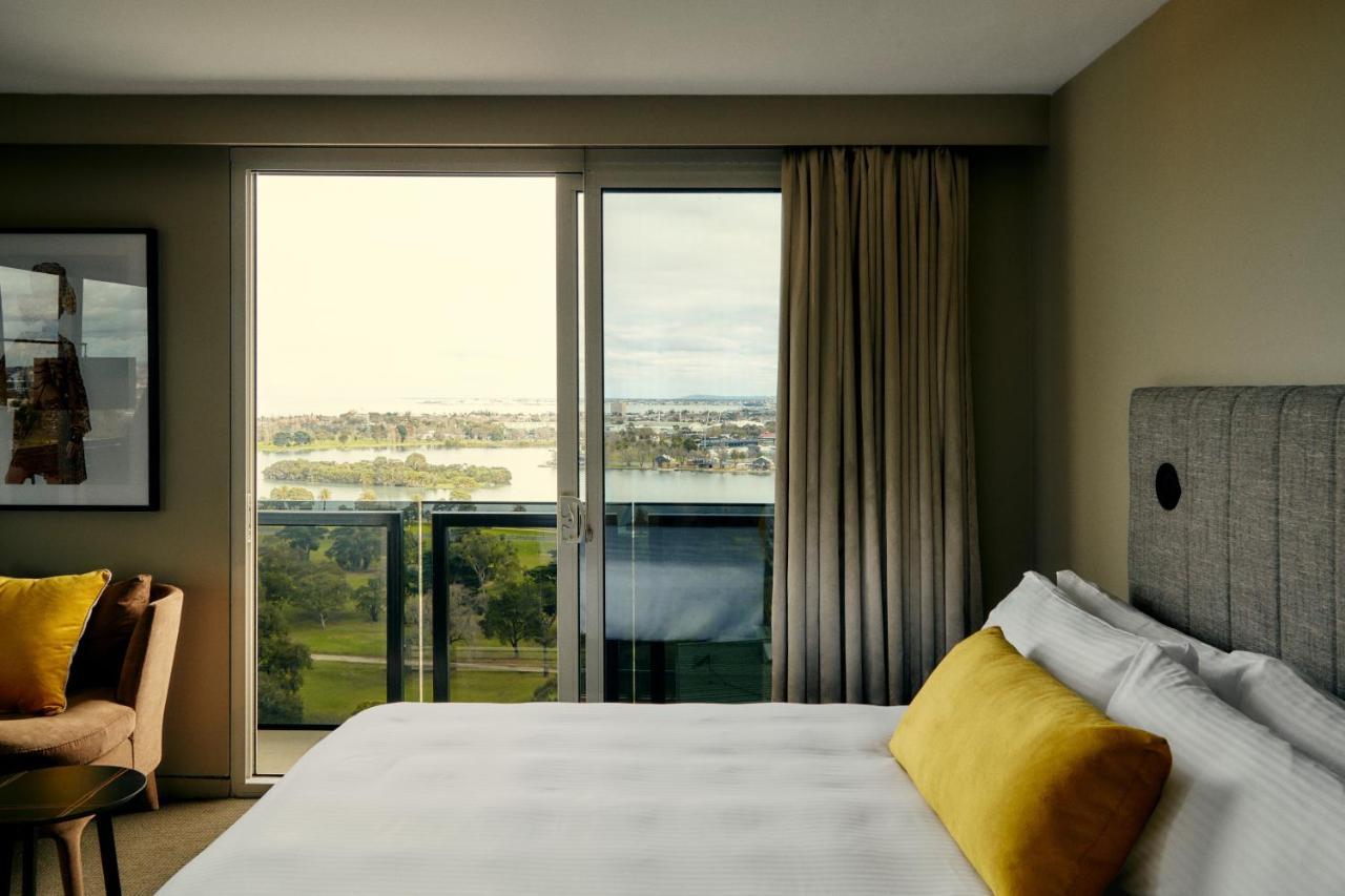 The Kinson Hotel Melbourne Kültér fotó A room at the hotel